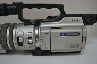 Sony Dcr - Vx2000 Camcorder Silver No Charger / Battery From Japan F/s 14
