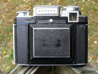 Zeiss Ikon Ikonta 533/16 Camera W/ Tessar 80mm F2.  8 T Lens