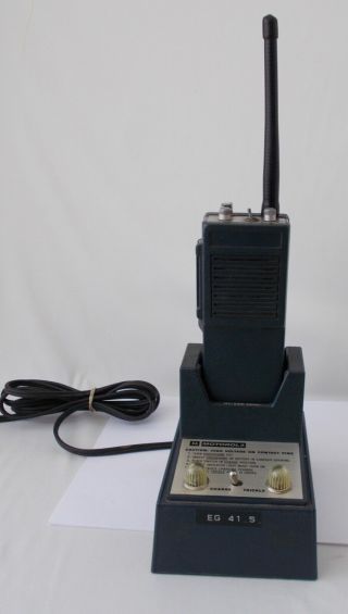 Vintage Motorola Handie - Talkie Fm Radio Ht220 Charges Up
