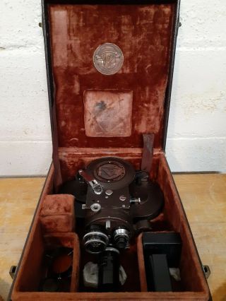 Vintage Victor Cine’ Camera Model 5 16mm W/original Victor Case & Haze Filters