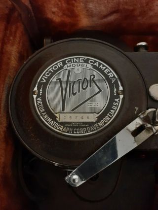 Vintage Victor Cine’ Camera Model 5 16mm w/Original Victor Case & Haze Filters 3