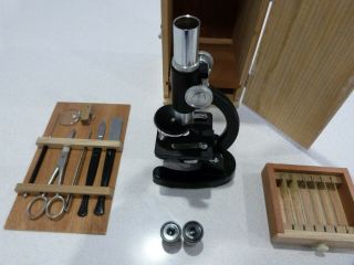 Vintage Japanese Colgar 600x Microscope,  2x Eyepiece Wooden Case And Accessories