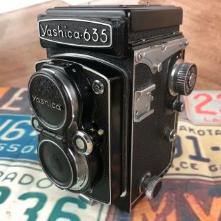 Yashica - 635 TLR,  80mm f/3.  5 Camera with Accessories 2