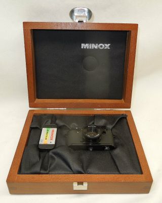 Minature Minox Classic Camera Leica Iiif Swiss Army Type Ernst Leitz Wetzlar