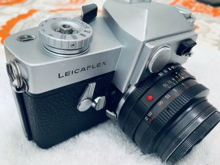 Leica Summicron - R 1:2 / 50mm Leitz Wetzlar 2033102 W/ Leicaflex Camera Body NR 2