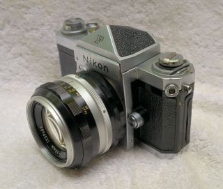 Early Nikon F Standard Prism 50mm F/1.  4 Nikkor Lens
