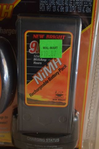 Vintage BRIGHT 9.  6V.  NiMH Rechargeable Battery Pack & Charger (No.  966) 2