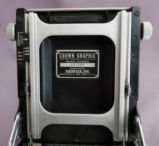 2 - 1/4 x 3 - 1/4 Graflex Crown Graphic press camera w.  Kodak Ektar 105mm f3.  7 lens 2