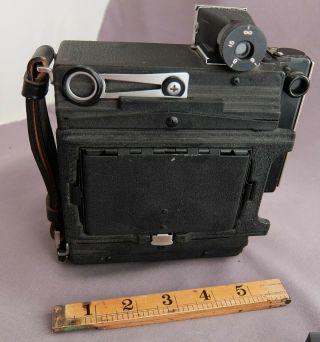 2 - 1/4 x 3 - 1/4 Graflex Crown Graphic press camera w.  Kodak Ektar 105mm f3.  7 lens 3