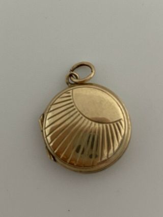 Vintage Small 9ct Gold Front And Back Opening Picture Locket 2.  4 Grams