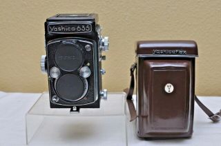 Yashica 635 Tlr 80mm Medium Format Twin Lens Camera With Case,