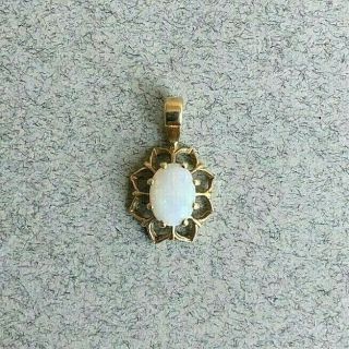 Small Elegant Vintage 9ct Gold White Opal Pendant For Chain Necklace