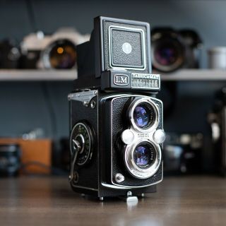 Near Vintage Yashica Mat Lm 120 Film Camera Tlr,  Case