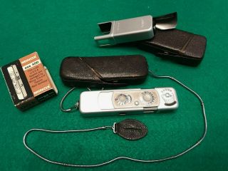 Vintage Minox B Spy Camera With Flash And Cases Germany Complan 1:3.  5 F=15mm.