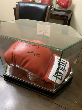 Oscar De La Hoya Signed Glove With Certificate Of Authenticity.  Showcase Not Incl
