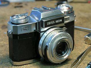 35mm Contaflex Zeiss Ikon Film Camera Synchro - Compur 2.  8 50mm With Case