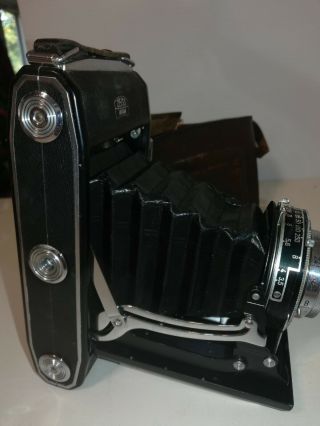 Zeiss Ikonta Prontor - Sv Folding Camera W/ Novar - Anastigmat 3.  5 / 105mm Lens