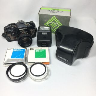 Yashica Fx - D Quartz Camera Ml 50mm 1:1.  7 Lens,  Flash,  2 Hoya Filters Hmc 1b Case