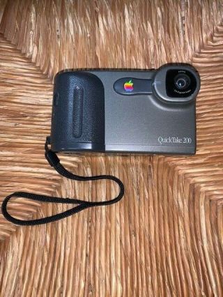 Apple Macintosh Quicktake 200 Digital Camera M5709