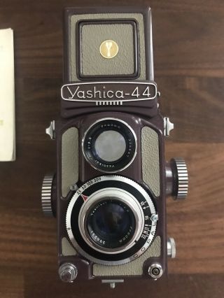 Yashica 44a Tlr 4x4 Format 127 Roll Film Camera Burgundy And Grey Color
