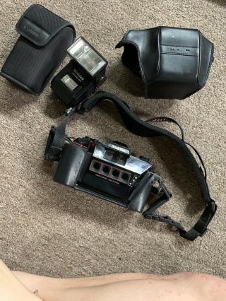 Nishika N8000 35mm 3 - D Camera,  Flash & Case