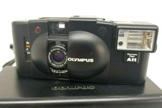 Olympus Xa2 35mm Rangefinder Camera 35mm F/3.  5 W/ A11 Flash