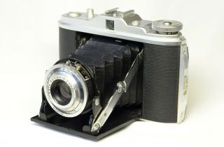 Agfa Isolette Folding 6x6 120 Roll Film Camera With Agnar 85mm F/4.  5 Lens