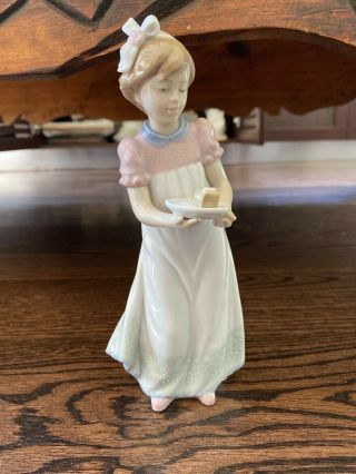 Vintage Retired Porcelain Figurine Lladro " Happy Birthday ".  5429.  1987.