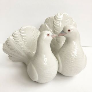 Vintage Lladro 1169 Kissing White Doves Figurine Lovebirds Wedding Anniversary