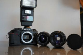 Nikon N2000 Film Slr Camera Vintage With Two Lenses And Speed Light