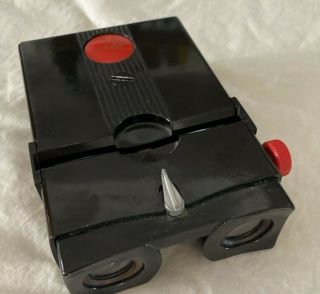 Realist Red Button Lighted Stereo 3 - D Slide Viewer