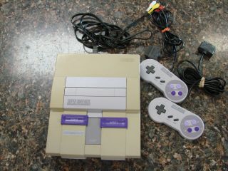 Vintage Nintendo Sns - 001 System Console With 2 Oem Controllers