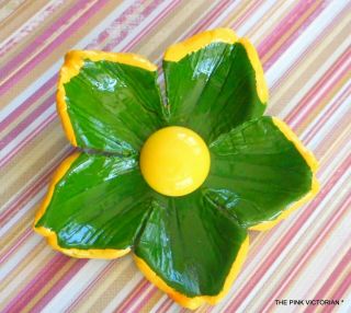 Vtg Boho Hippie Hand Painted Green Yellow Paper Mache Flower Pin,  Flower Power,  4 "