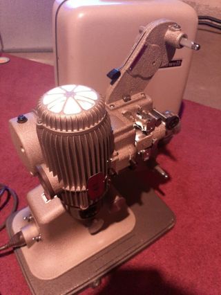 Vintage Bell & Howell Filmo Diplomat 16MM Film Projector w/ Case Model 173 2