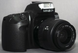 Minolta Maxxum 300si Slr Vintage Film Camera F/3.  5 35 - 70mm Lens