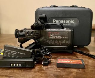 Panasonic Pv - 610d Omnimovie 8.  5 - 68mm 1:1.  2 Vhs Hq Video Camcorder W/accesories