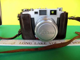 Vintage Aires 35 - Iii L Rangefinder Camera W/ H Coral Lens & Leather Case - 1956