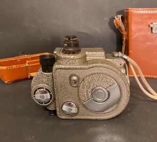 Vintage Revere Eight Model 88 Movie Camera W/ Wollensak 13mm F/2.  5 Lens -