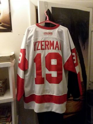 Steve Yzerman 19 Vintage Detroit Red Wings Hockey Jersey Size Xl Nhl