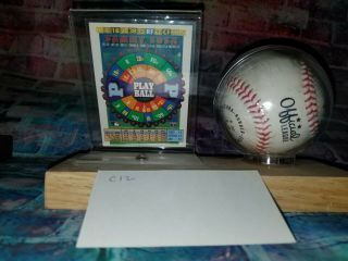 SAMMY SOSA CHICAGO CUBS SIGNED BASEBALL AND PLAQUE. 2