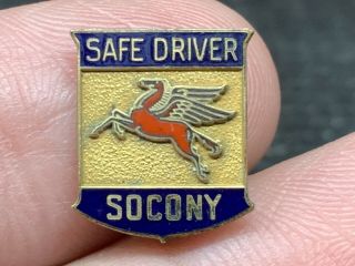 Socony Oil & Gas 1/20 10k Gold Pegasus Vintage Service Award Pin.