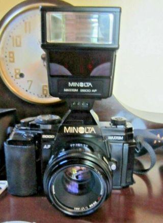 Minolta MAXXUM 9000 35mm Auto Focus SLR Camera w 1:1.  7 50mm AF Prime Lens,  MORE 2