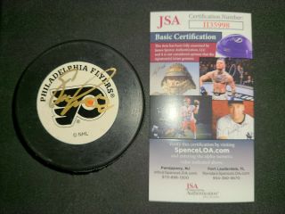 Eric Lindros Signed Philadelphia Flyers Official Game Puck Jsa