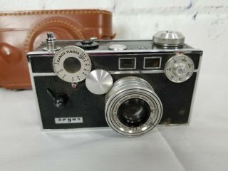 Vntg Argus C3 35mm Film Camera Range Finder 50mm F=3.  5 Coated Cintar Leathercase