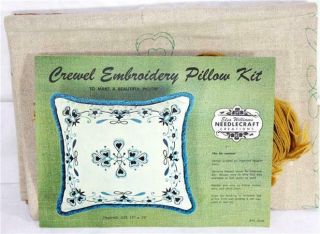 Vtg Elsa Williams Needlecraft Creations Jacobean Floral Crewel Pillow Kit Gold