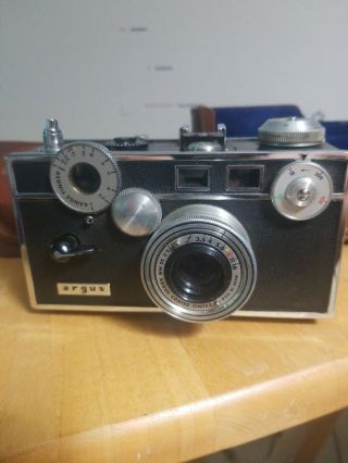 Vintage Argus C3 Brick Camera W/ Coated Cintar 3.  5 50mm & Chess United Extension 2