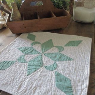 Last One.  French Star Vintage 30s Green & White Doll Or Table Quilt 16x16 "