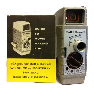 Vintage 1952 Bell & Howell 8mm Cine Movie Camera Model Two Twenty