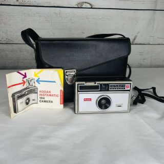 Kodak Instamatic 104 Camera With Case No Flash Cube