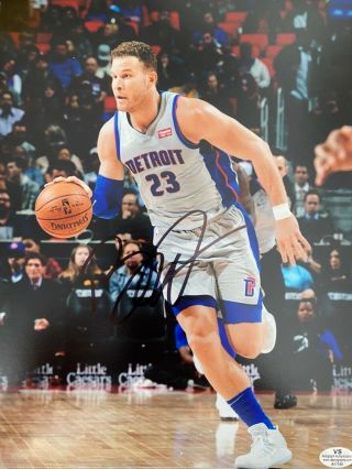 Blake Griffin Signed Autograph Auto 8x10 Detroit Pistons - -